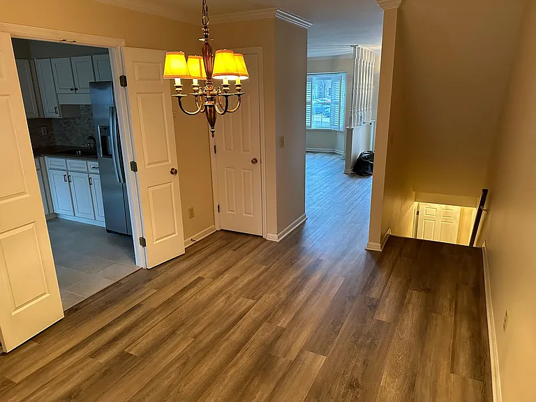 Dining Room and Kitchen entry