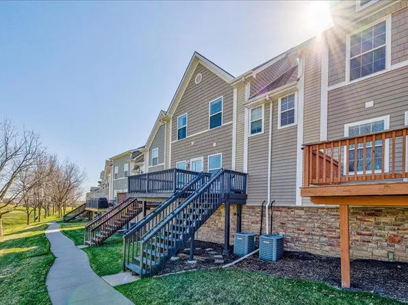 5933 N 166th Ct, Omaha, NE 68116