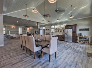 136 Memorial Dr, Gun Barrel City, TX 75156
