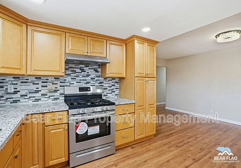 1312 Mission Dr — Photo 13