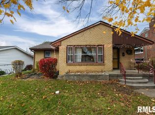 1417 Caroline St, Pekin, IL