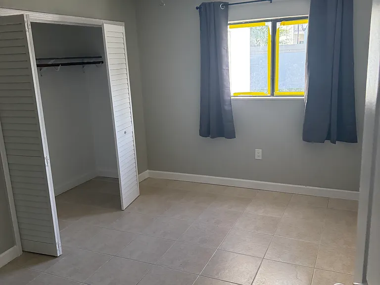 255 SW 7th St #10 — Photo 9