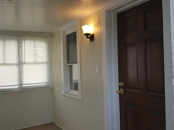 4th image of 254 W Church St
