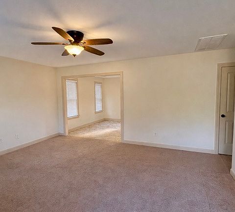 4th image of 90 Young Rd