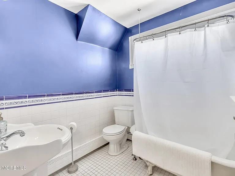 320 Ocean Park Ave — Photo 25