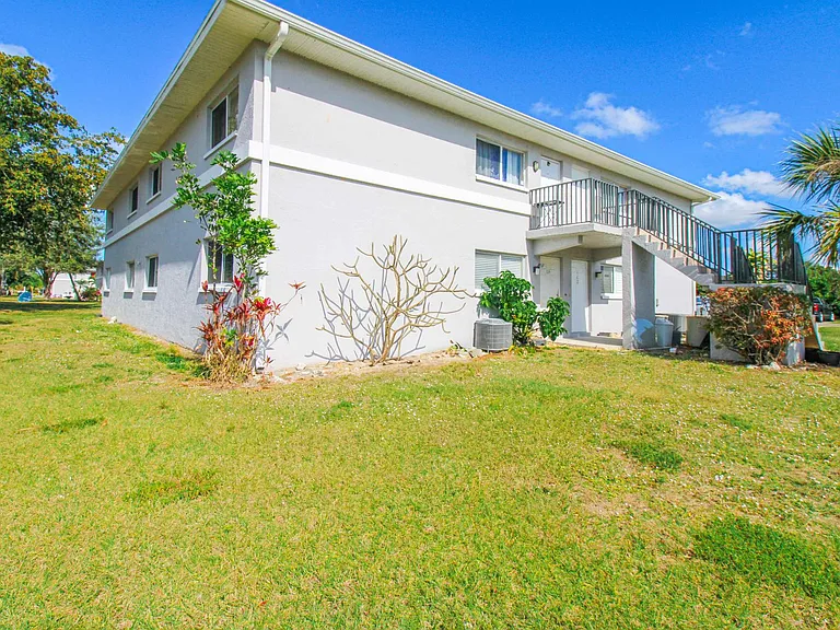 10101 Sandy Hollow Ln #102 — Photo 4