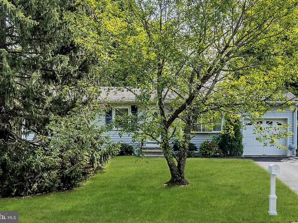 97 Pheasant Dr, Bayville, NJ 08721