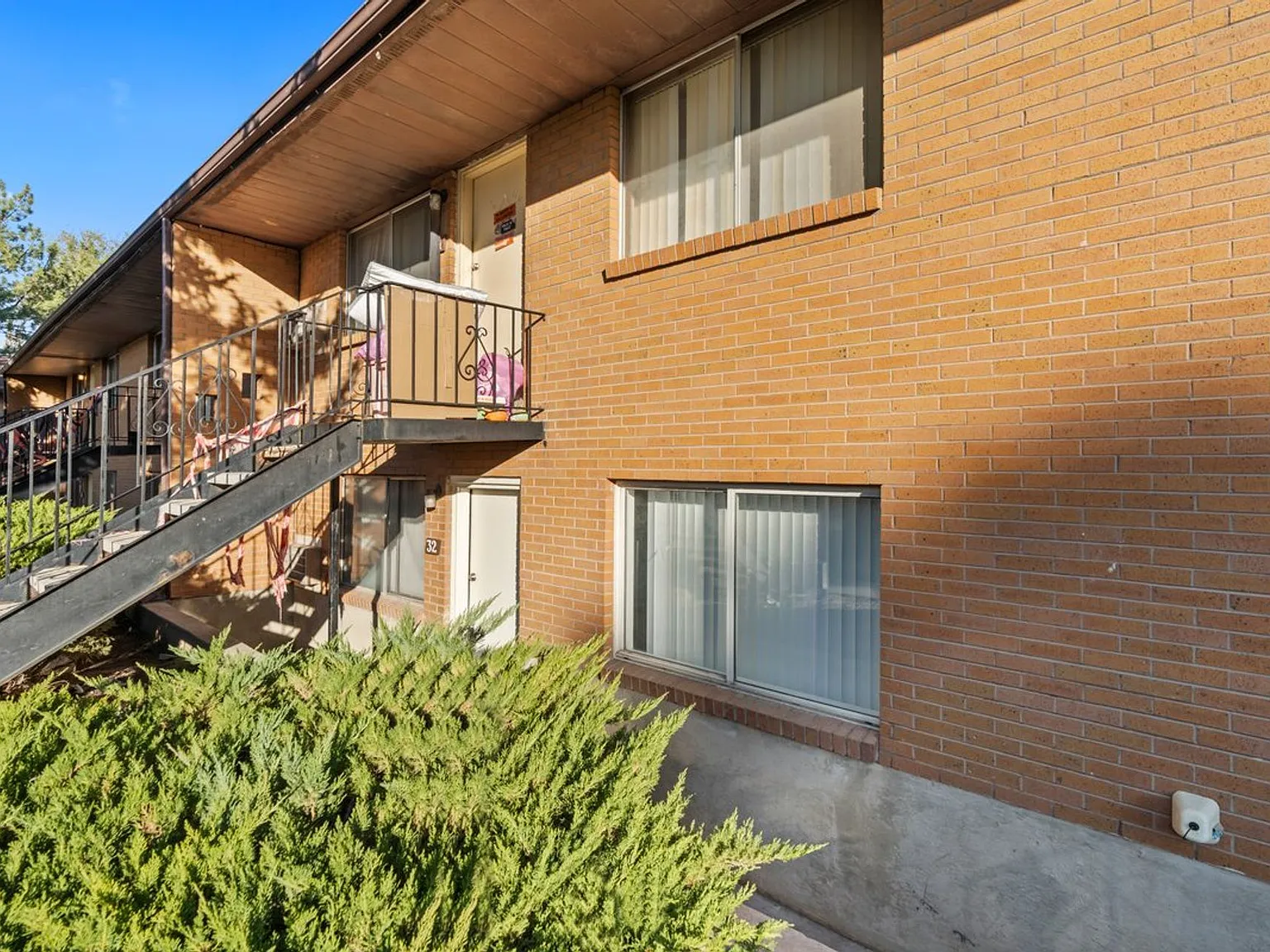Westview Apartments — Photo 4