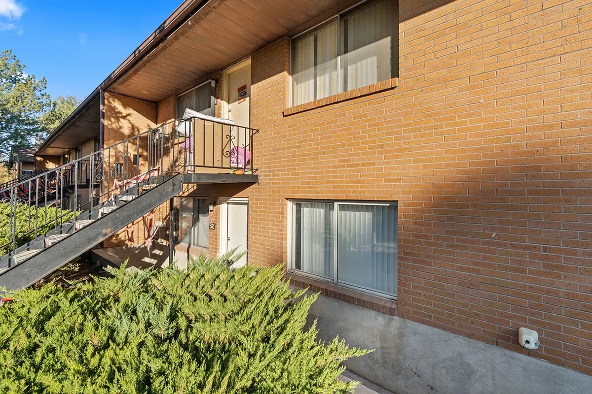 Building Photo - Westview Apartments