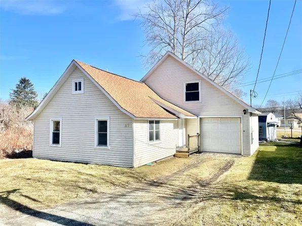 47 New St, Apalachin, NY 13732