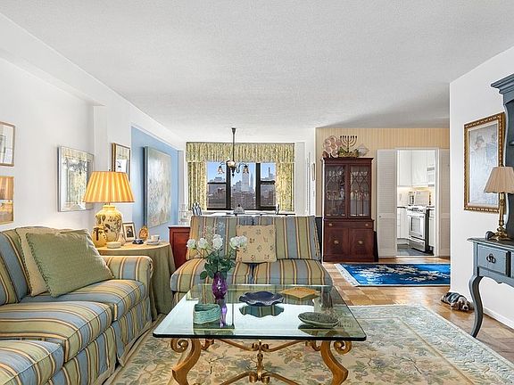 3rd image of 111 E 85th St #20D