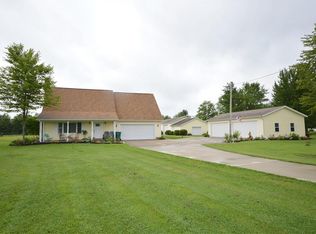 5810 Barrett Rd, Geneva, OH 44041