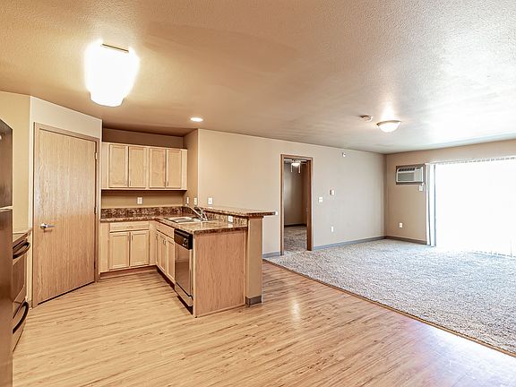 3rd image of 4421 12th St W APT 204