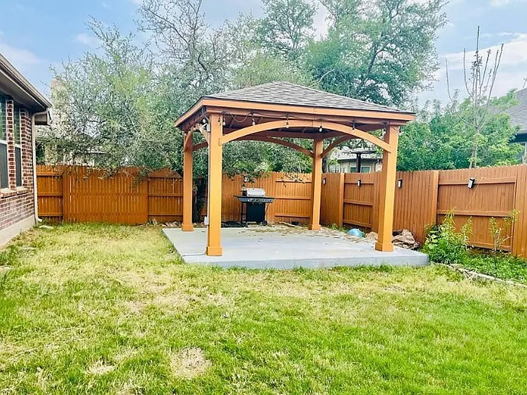 616 Garner Park Dr — Photo 11