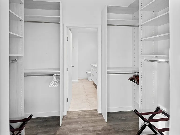 732 Cormorant St — Photo 12