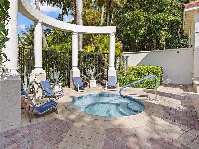 3102 Tuscany Way — Photo 10
