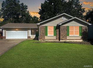 1008 Autumn Leaf Dr, Saint Peters, MO