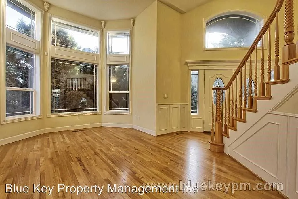1010 NW Grand Ridge Dr photo 1