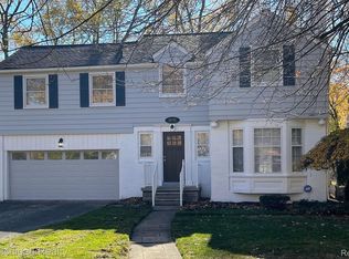 18755 Saratoga Blvd, Lathrup Village, MI