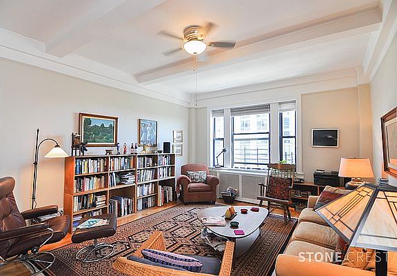 3rd image of 412 Cathedral Pkwy #102