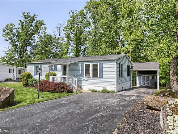 2nd image of 426 Maple Ave