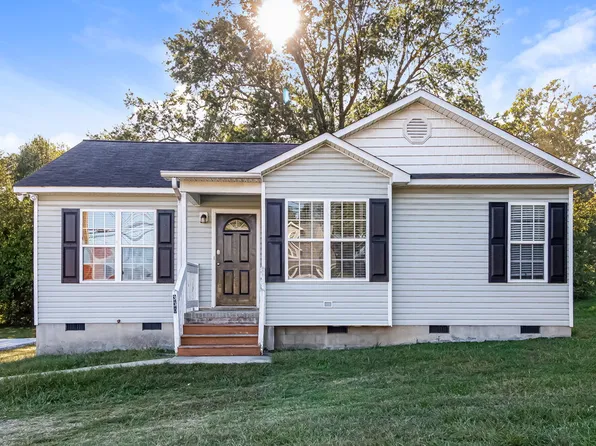 330 W Holt St, Burlington, NC 27217