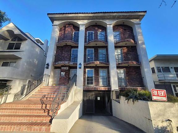 5th image of 11113 Camarillo St