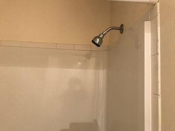 4th image of 18658 Winding Creek Pl