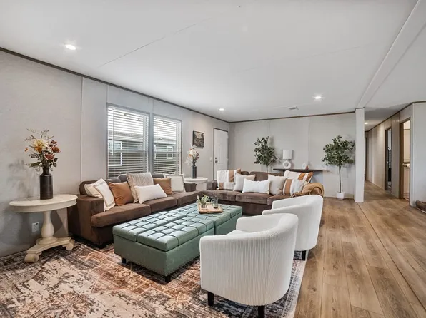 2004 Buffet Way, Poolville, TX 76487