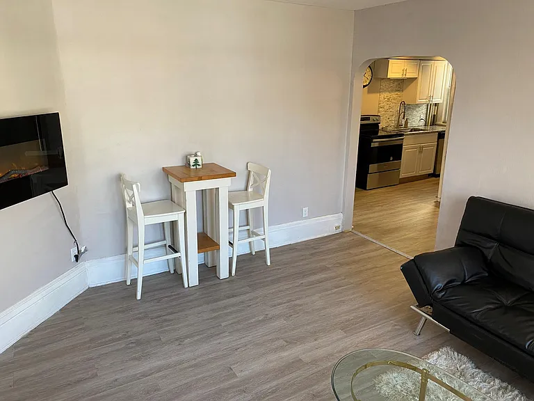2720 Emerson Ave S #1 — Photo 5