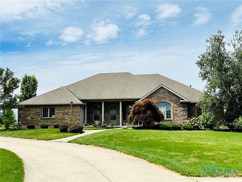1st image of 1464 Riverbend Dr
