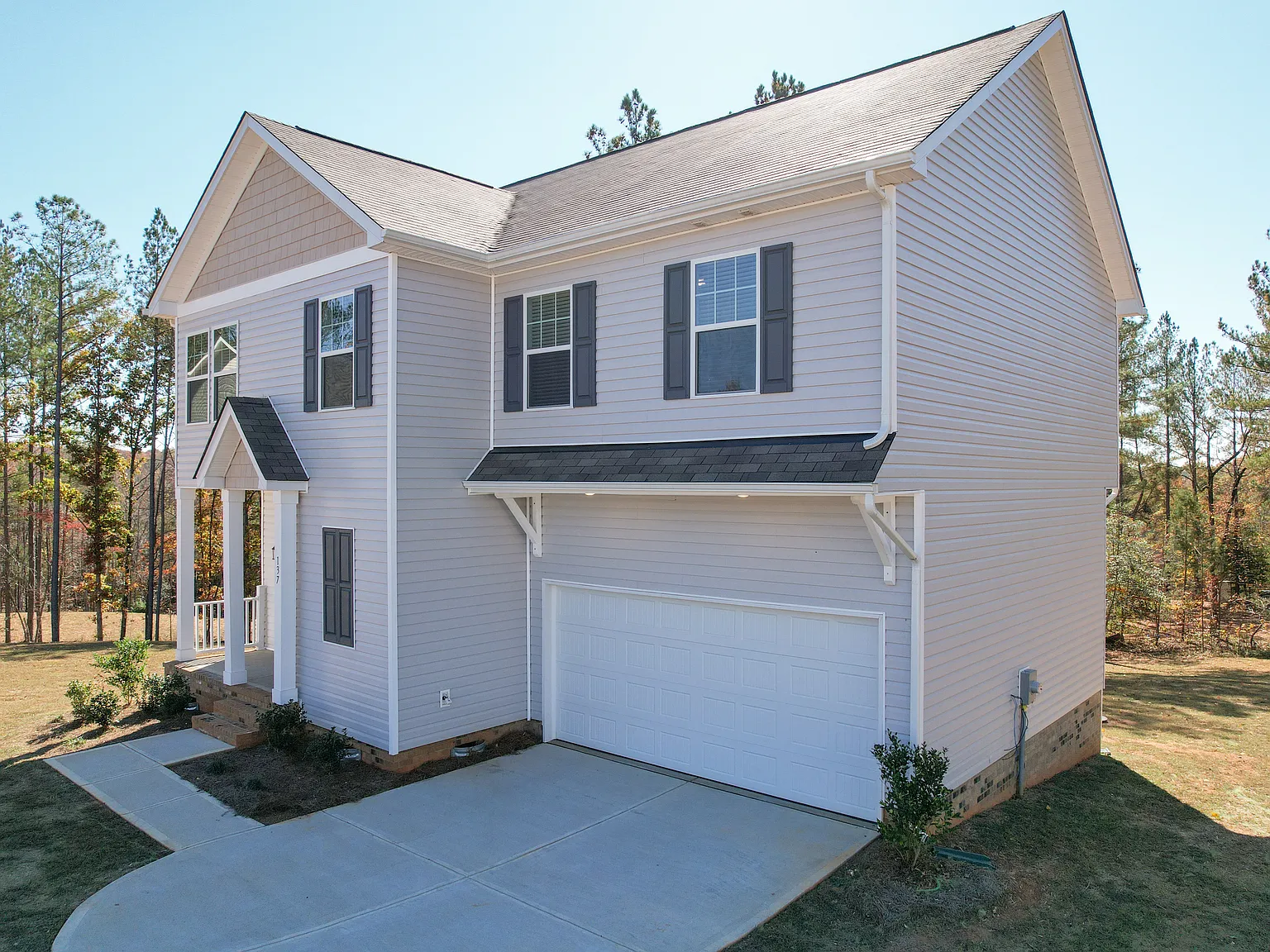 3 bed, 2.5 bath, 1744 sqft, $2,100 — Photo 3