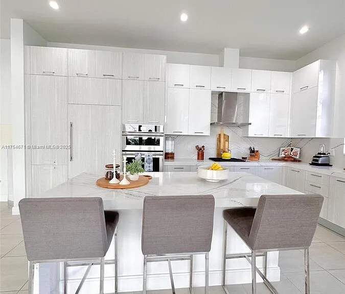 8286 NW 51st Ter #8286 — Photo 3