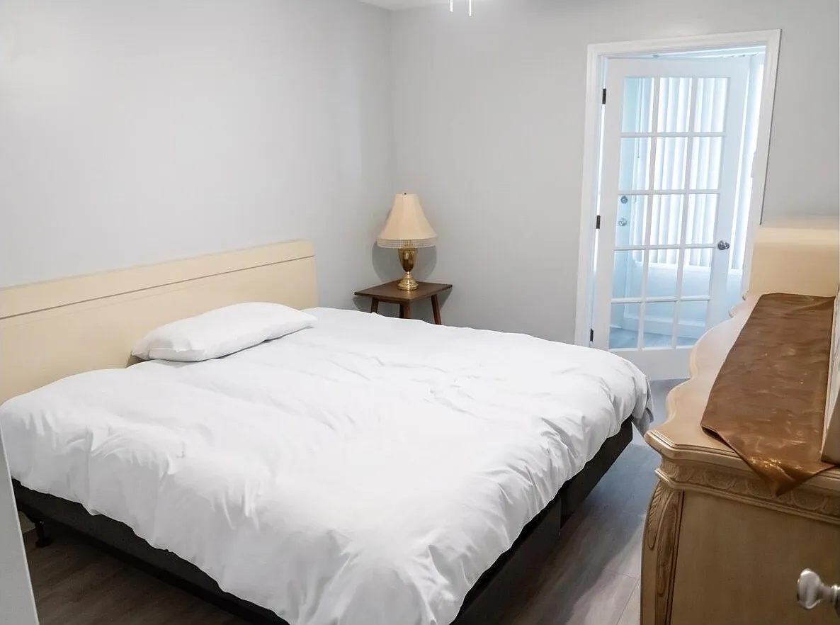 2 bed, 2.0 bath, 820 sqft, $2,200 — Photo 1