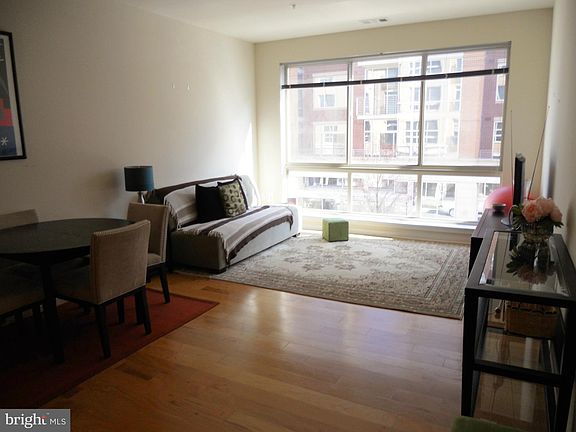 5th image of 2200 N Westmoreland St Unit 230