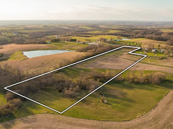 0 Jesup St, Indianola, IA 50125