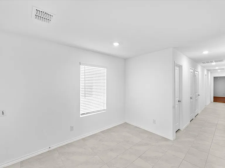 211 Herman Ln — Photo 4