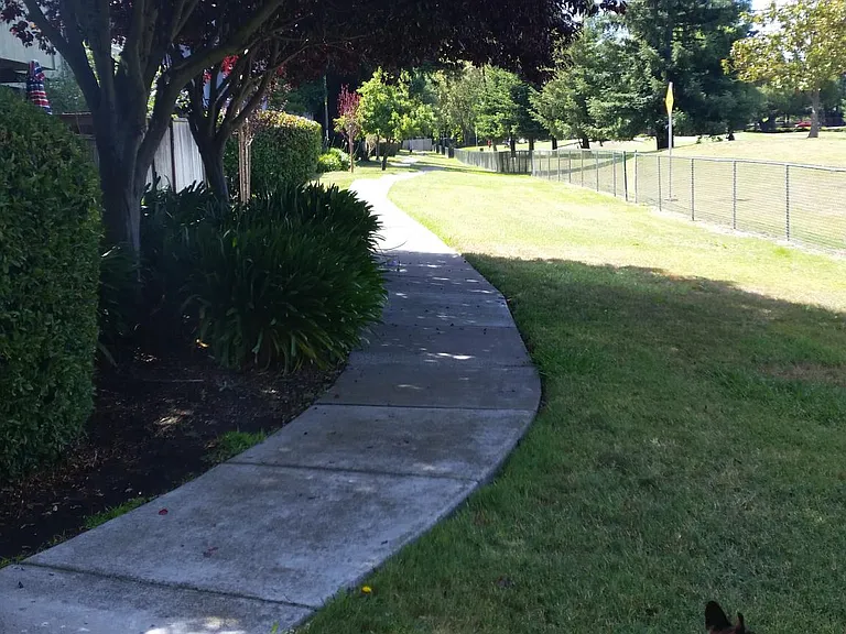 688 Racquet Club Cir — Photo 29