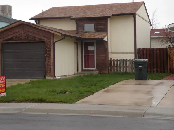 210 W Laurel St, Gillette, WY 82718