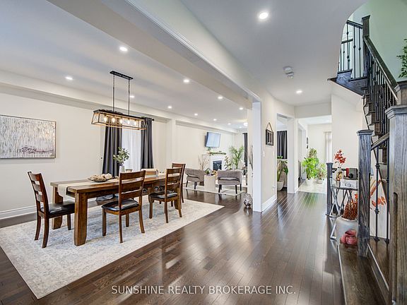 5th image of 966 Sherman Brock Cir