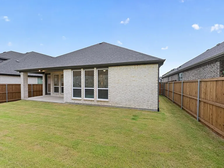 4123 Windy Point Rd — Photo 24