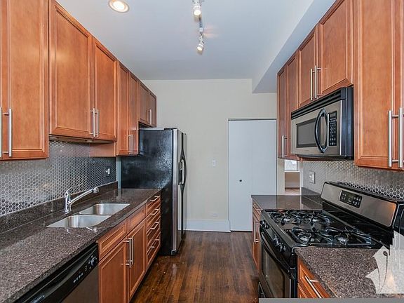 4th image of 21851 W Cornelia Ave #1-1849