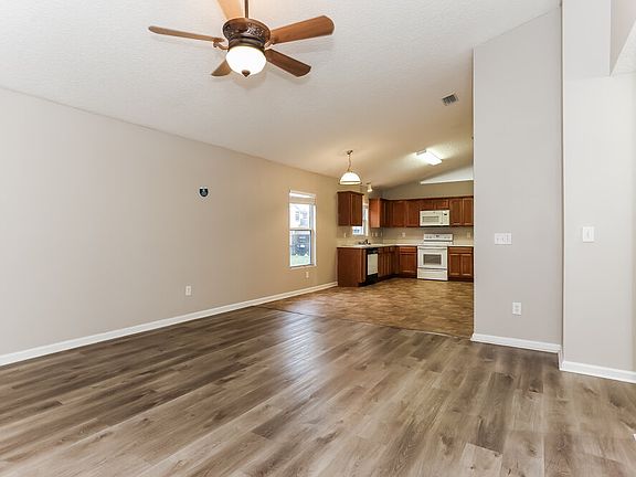 4th image of 11297 Silver Key Dr