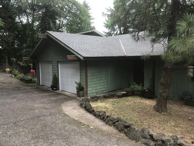 895 Foxglenn Ave — Photo 2