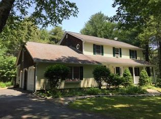 11 Azalea Rd, Exeter, RI 02822