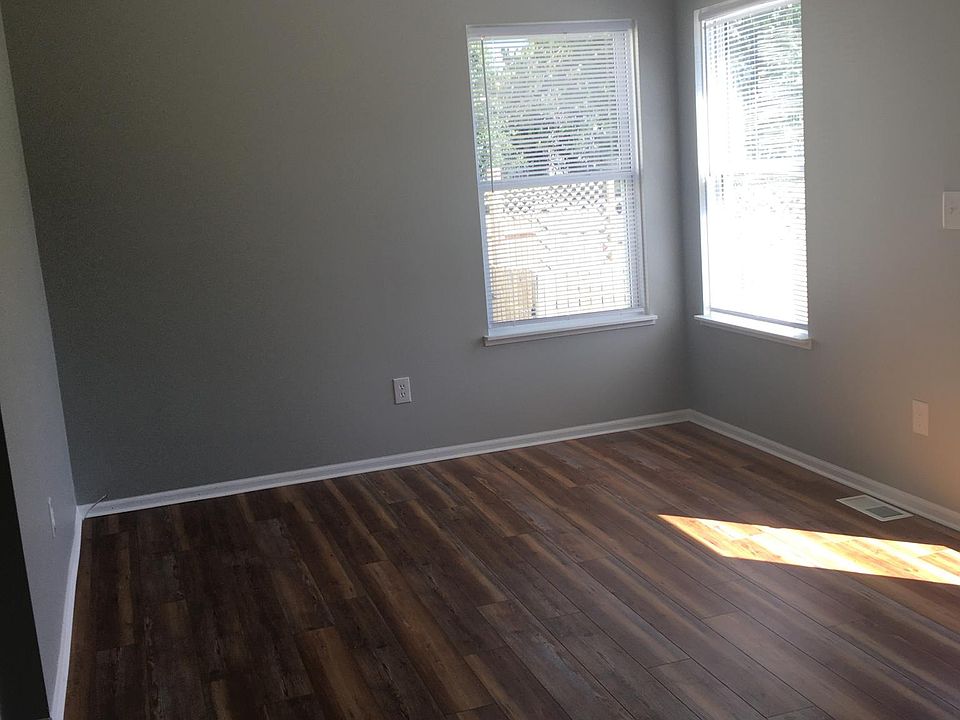 2nd image of 266 Richards Cir