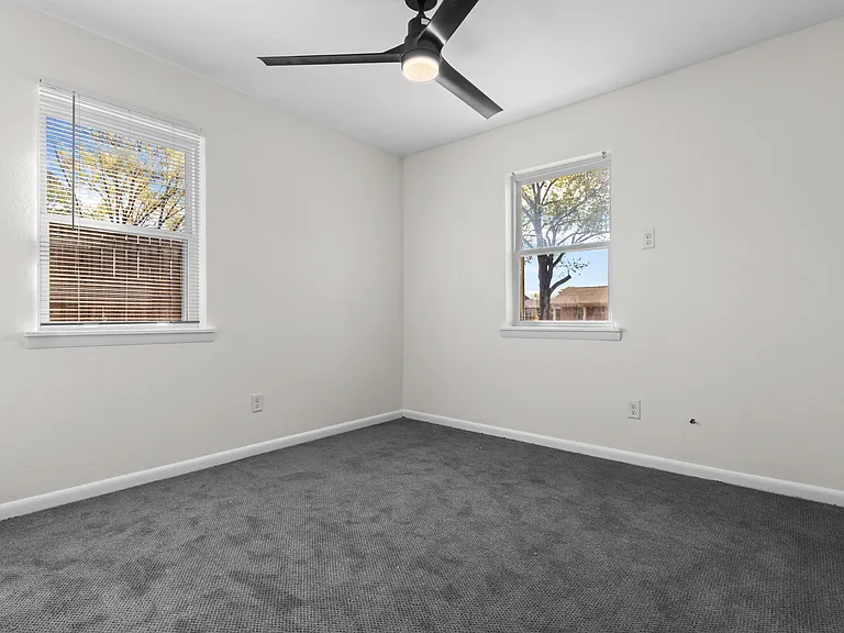 2909 Grove St — Photo 10
