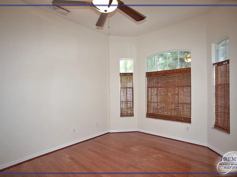 3555 Poinsettia Ave — Photo 20