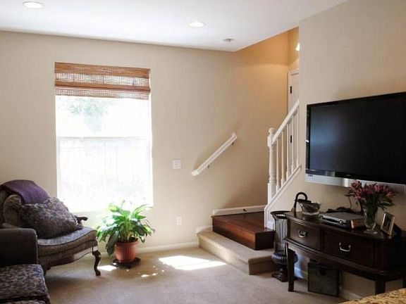 Living room .