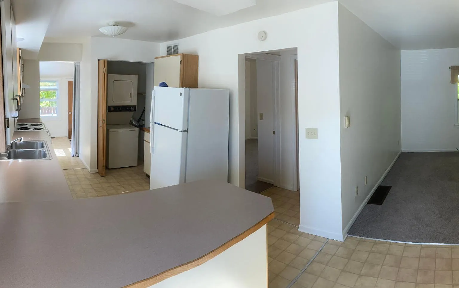 4085 S Delaware St — Photo 3